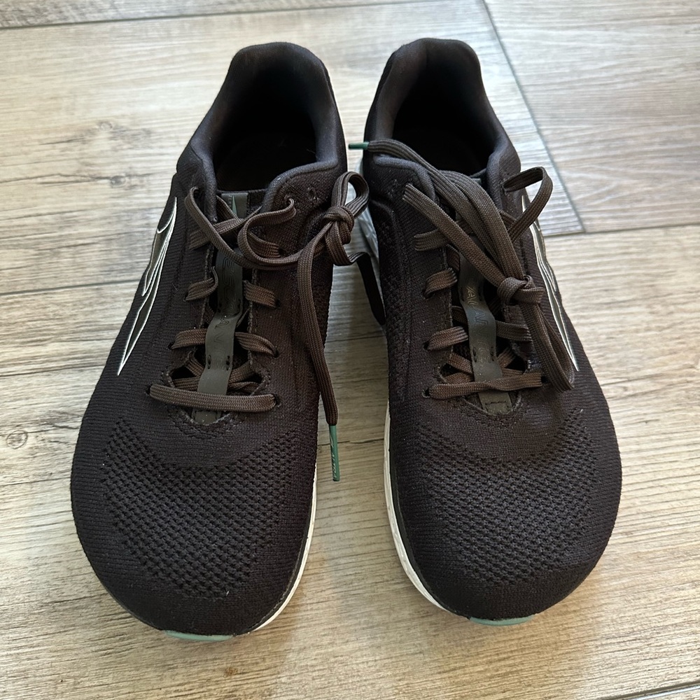 Altra Escalante Racer shoes